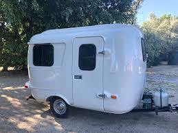 Carroceria de Canto para RV em FRP, Peças de Carroceria de Camper Moldadas Sob Medida, Casco de Camper em FRP Sem Emendas de Uma Peça, Fabricante de Carrocerias de RV OEM